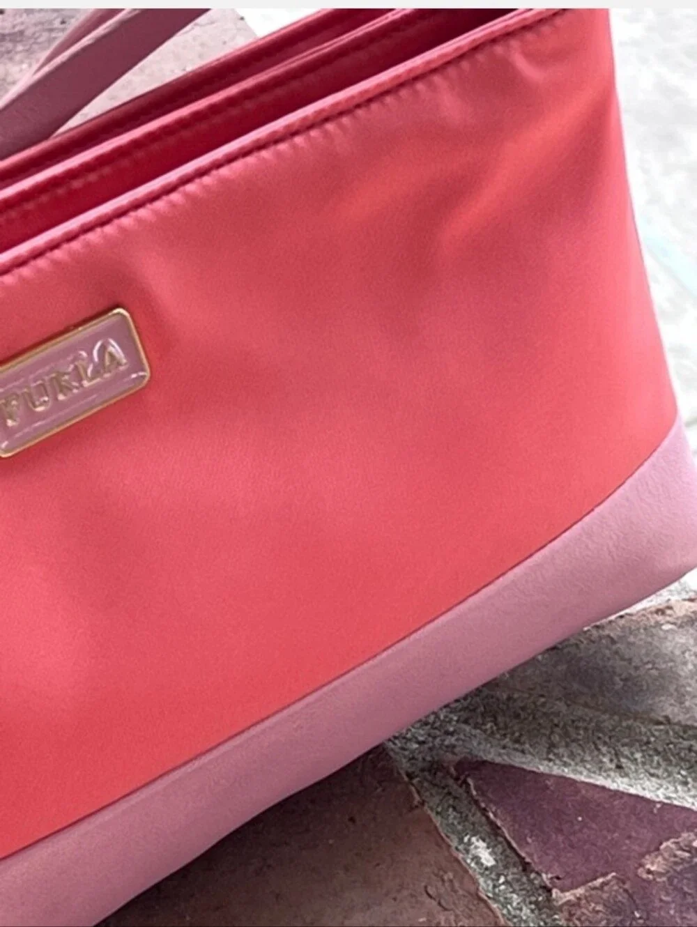 Furla NWOT Coral Two-Tone Shoulder Bag - Picture 4 of 4